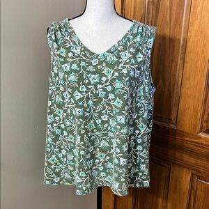 Croft & Barrow Green and White Floral Tank Top
